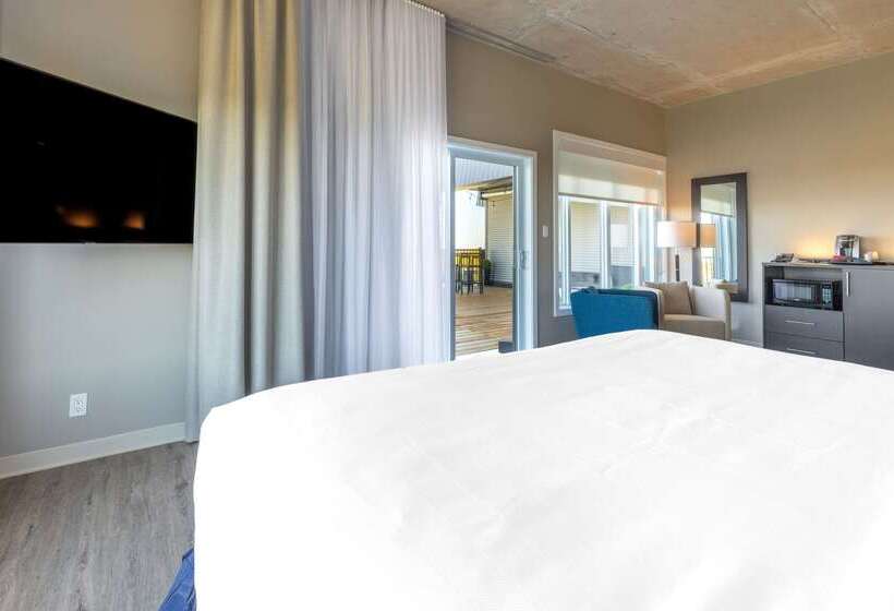 בית מלון כפרי Quality Inn & Suites Victoriaville