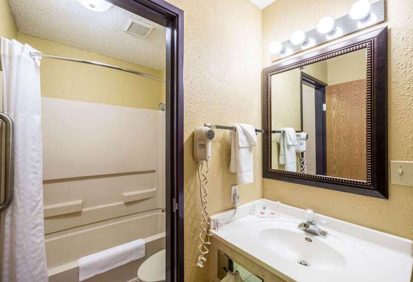 فندق Quality Inn