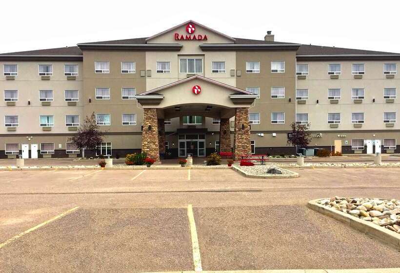 فندق Ramada By Wyndham Lac La Biche