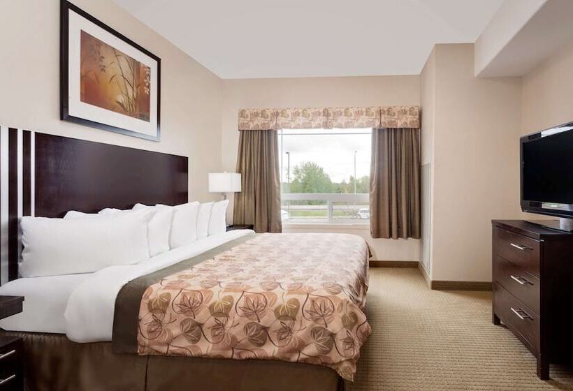 فندق Ramada By Wyndham Lac La Biche
