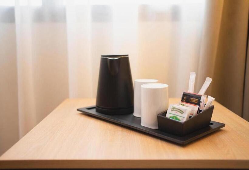 هتل Ramada By Wyndham Madrid Getafe