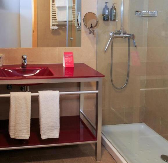 هتل Ramada By Wyndham Madrid Getafe