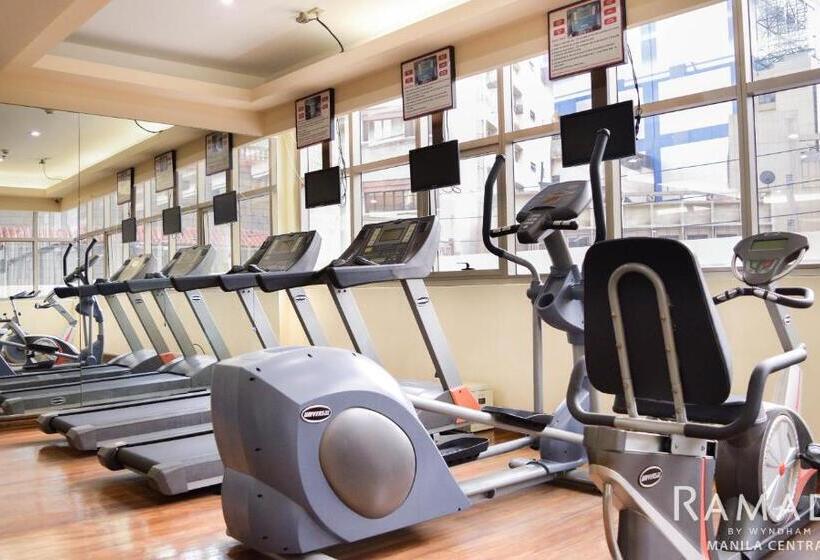 Отель Ramada By Wyndham Manila Central