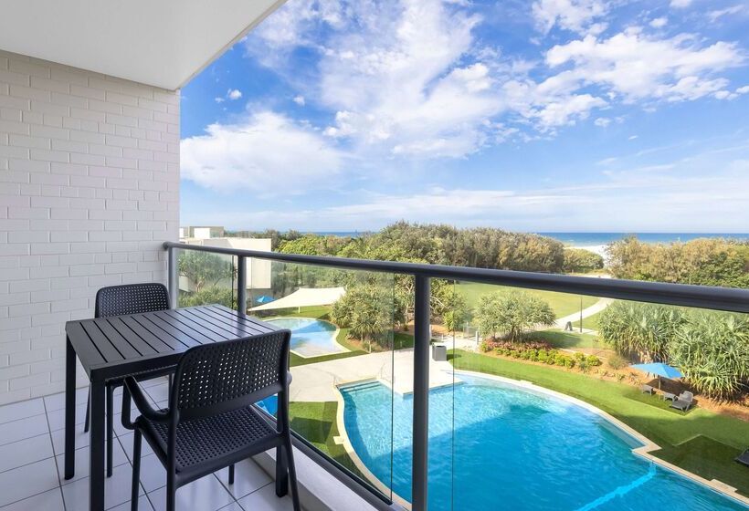 هتل Ramada By Wyndham Marcoola Beach