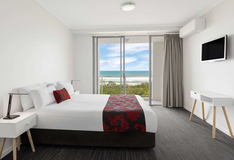 هتل Ramada By Wyndham Marcoola Beach