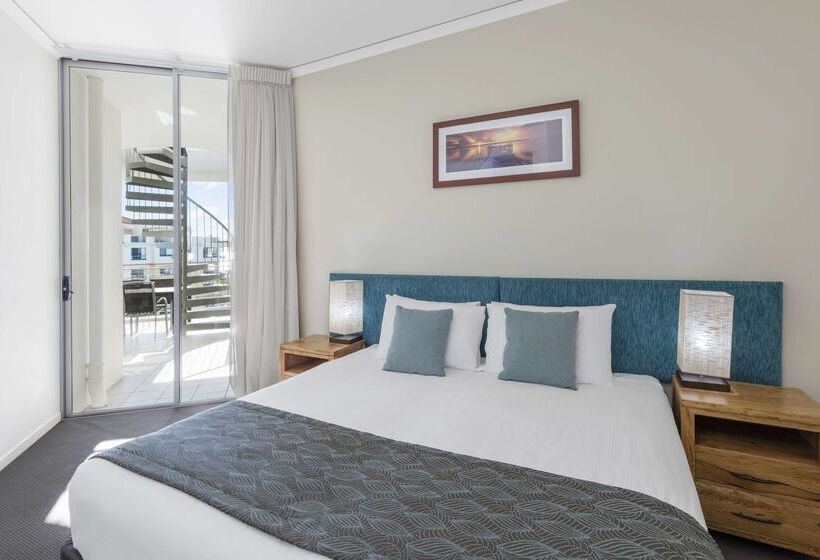 هتل Ramada By Wyndham Marcoola Beach