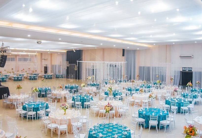 هتل Regina Resort & Convenciones