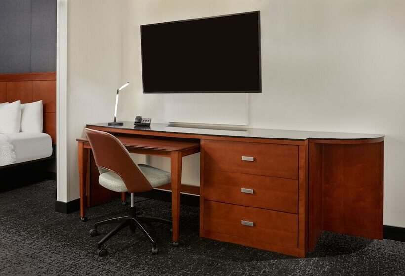 Szálloda Courtyard By Marriott Calgary Airport