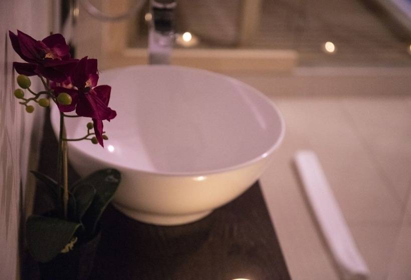 هتل Smeraldo Suites & Spa