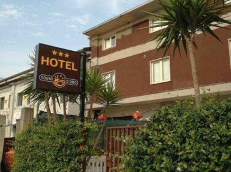 ホテル Sogni D Oro Airport