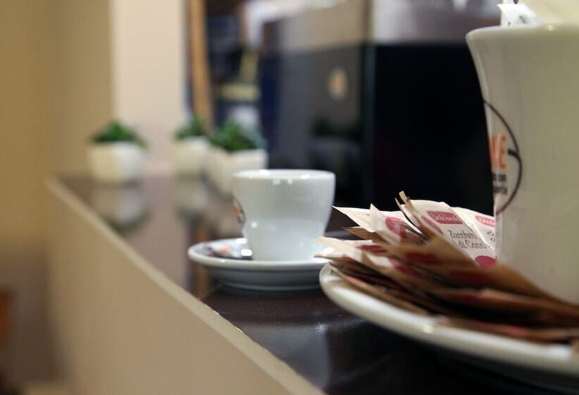 ホテル Sogni D Oro Airport