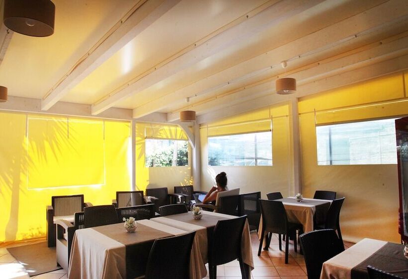 ホテル Sogni D Oro Airport