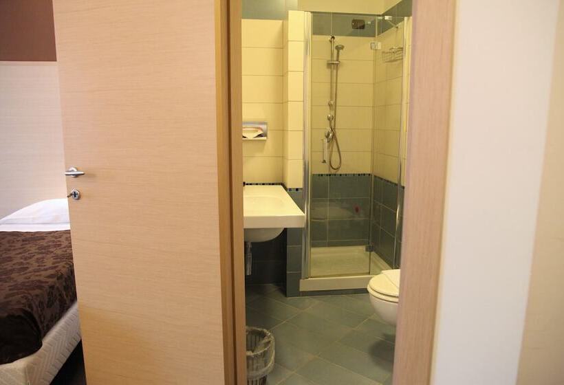 ホテル Sogni D Oro Airport