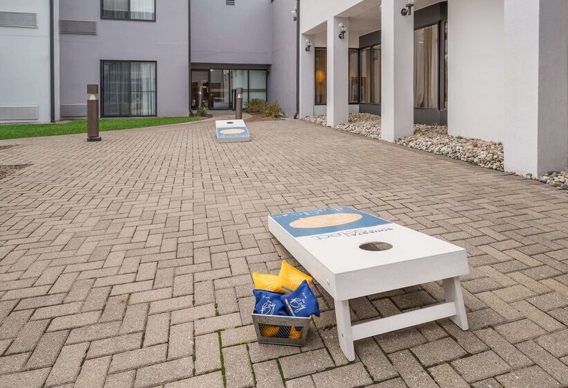 בית מלון כפרי Sonesta Select Detroit Auburn Hills