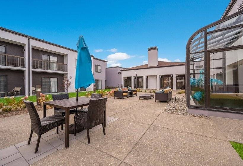 בית מלון כפרי Sonesta Select Detroit Auburn Hills