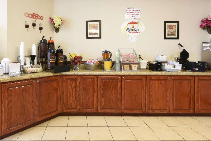 ホテル Super 8 By Wyndham Alvarado