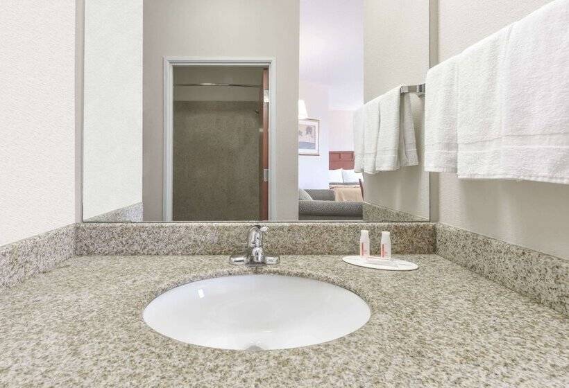 ホテル Super 8 By Wyndham Alvarado