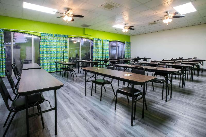 ホテル Super 8 By Wyndham Ft Stockton