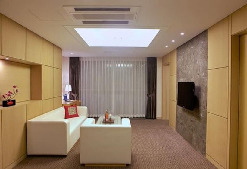 فندق The Class 300