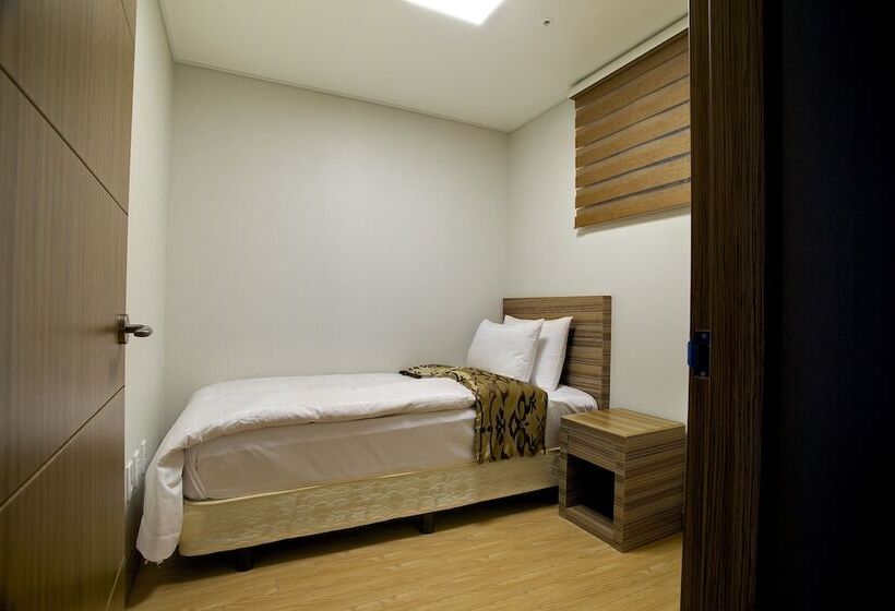 فندق The Class 300