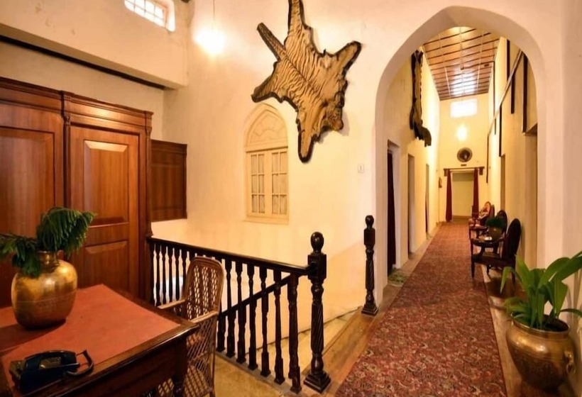 בית מלון כפרי The Palace Balvedere