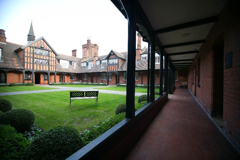 Отель The Pillar