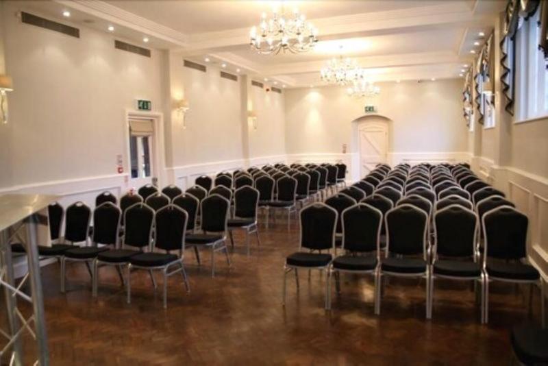 Отель The Pillar