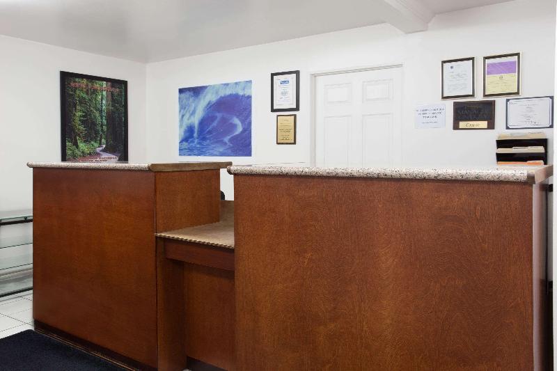 فندق Studio 9 Fort Bragg, Llc