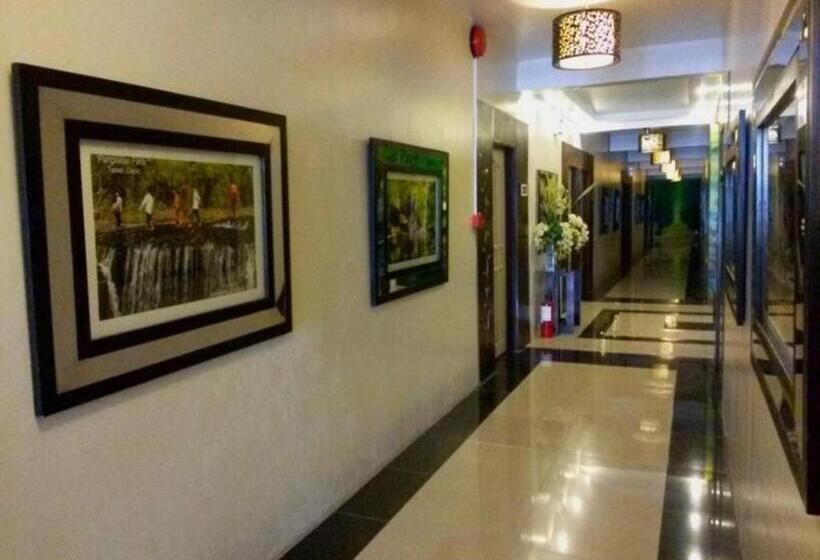 فندق Urban Manor