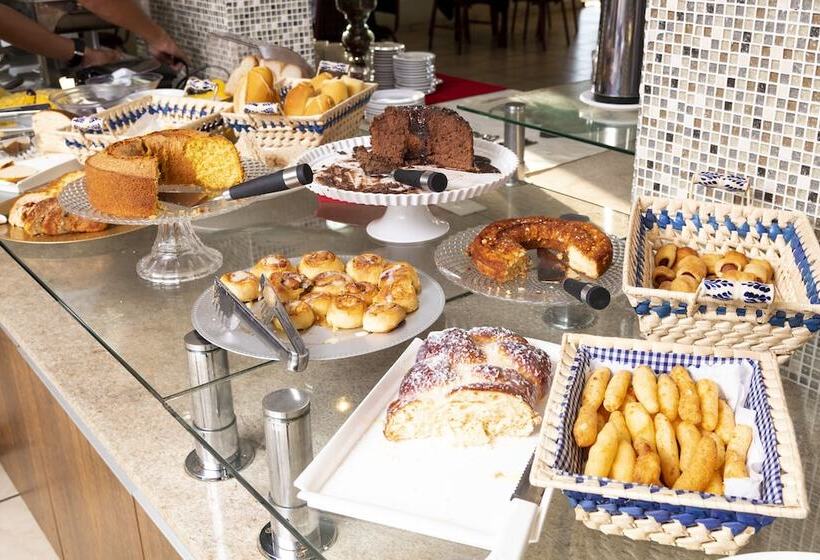 Отель Victoria Plaza