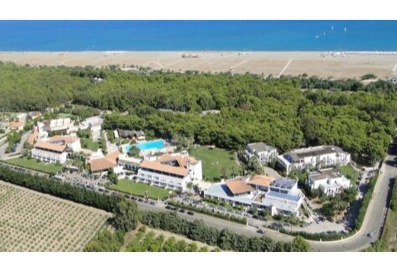 فندق Villaggio Giardini D Oriente