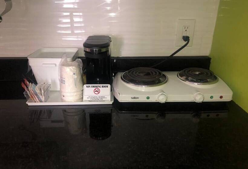 فندق Wallaceburg Inn