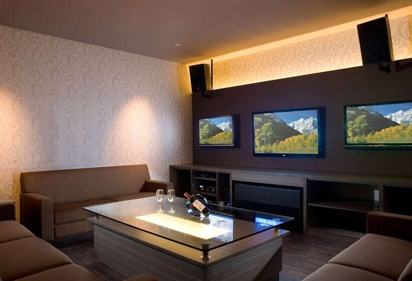 Novotel Bangka Hotel & Convention Center