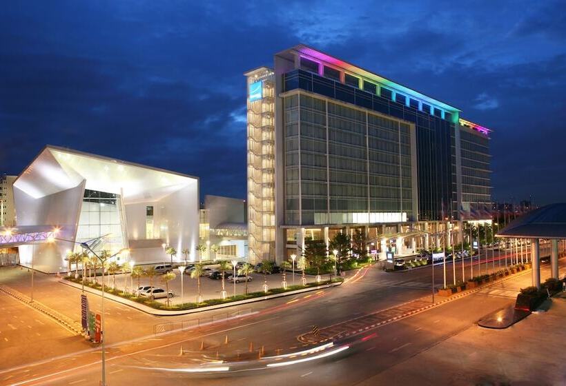 Novotel Bangkok Impact