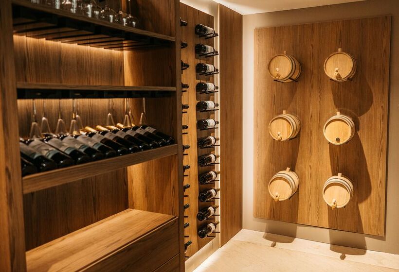 St George Beach Hotel & Spa Resort