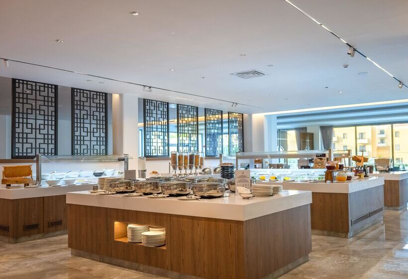 St George Beach Hotel & Spa Resort