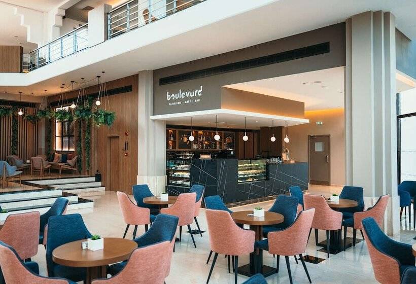 St George Beach Hotel & Spa Resort