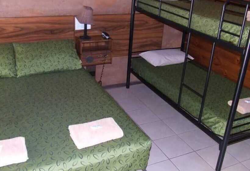 Territory Manor Motel & Caravan Park