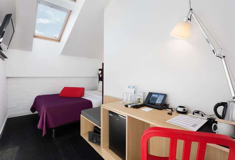 Azimut Hotel Tulskaya Moscow