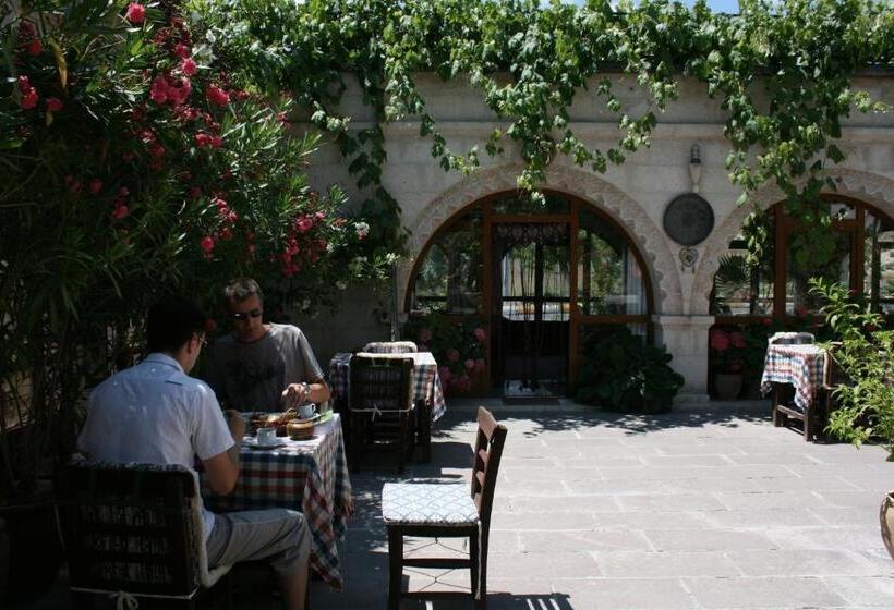 Cave Hotel Saksagan