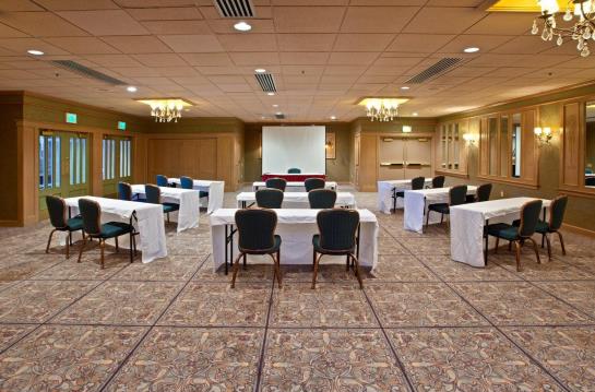 Clarion Hotel & Conference Center