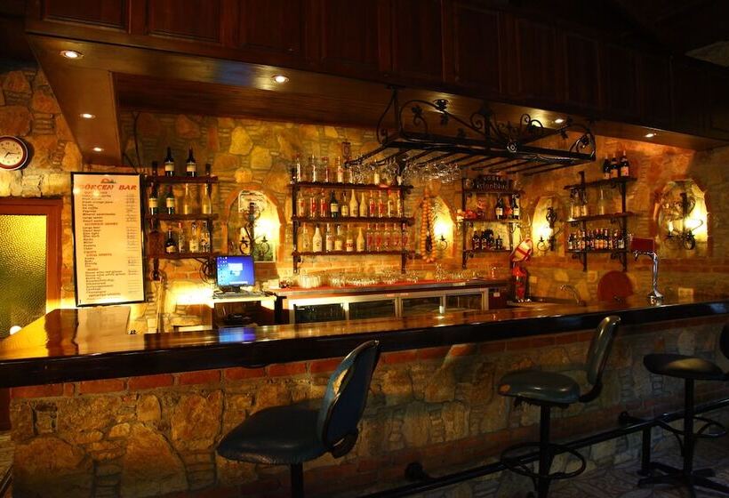 Gokcen Hotel & Apartments