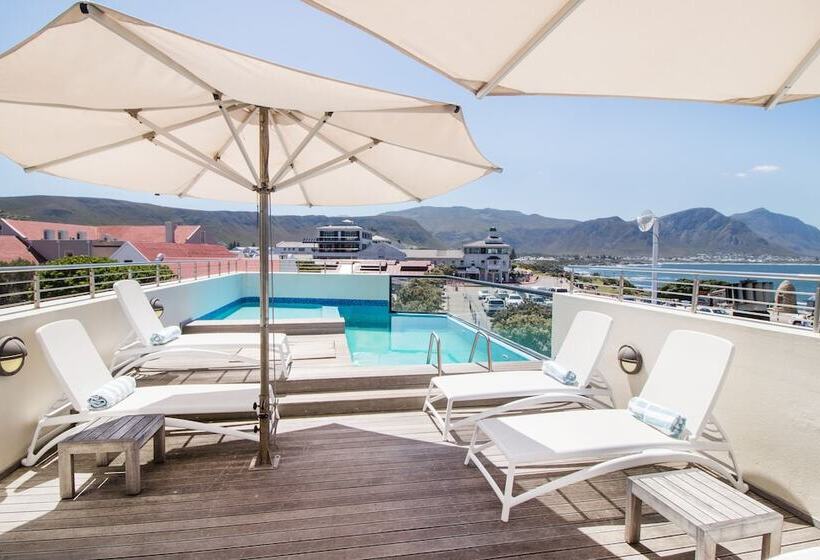 Harbour House Hotel   Harbour Square