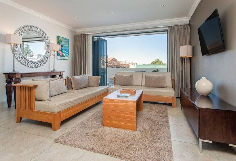 Harbour House Hotel   Harbour Square