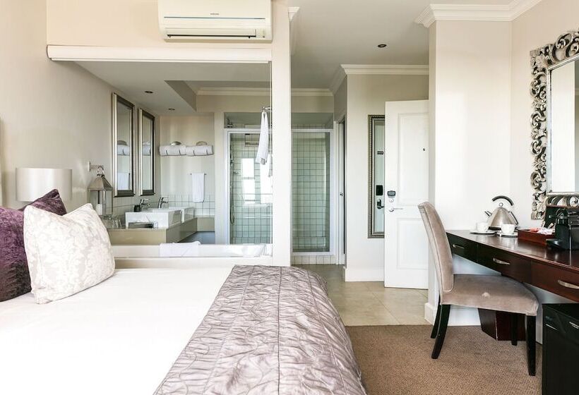 Harbour House Hotel   Harbour Square