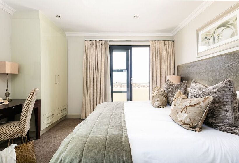 Harbour House Hotel   Harbour Square