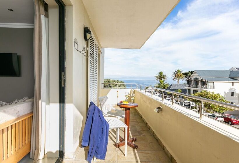 Harbour House Hotel   Harbour Square