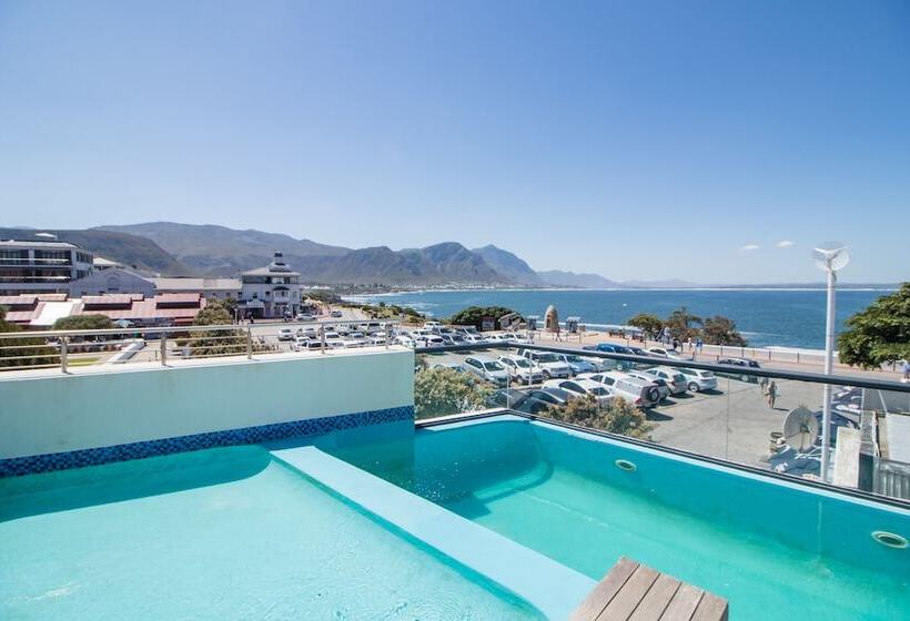 Harbour House Hotel   Harbour Square