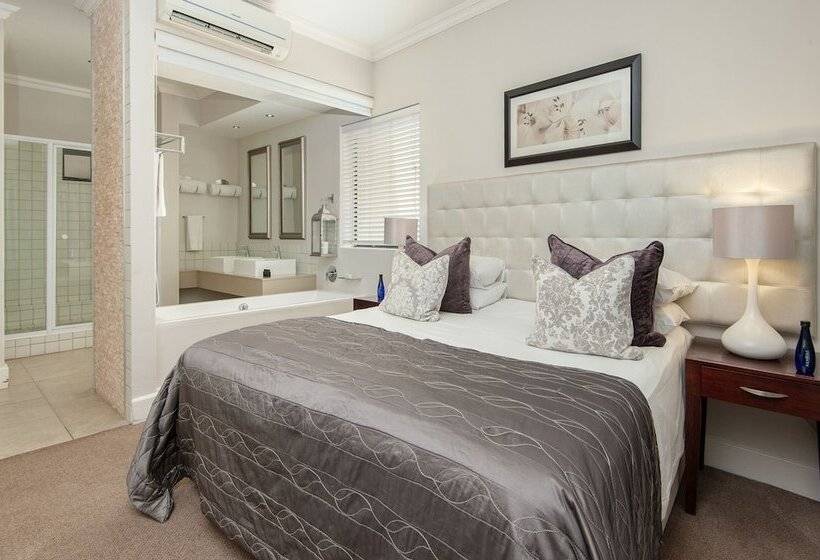 Harbour House Hotel   Harbour Square