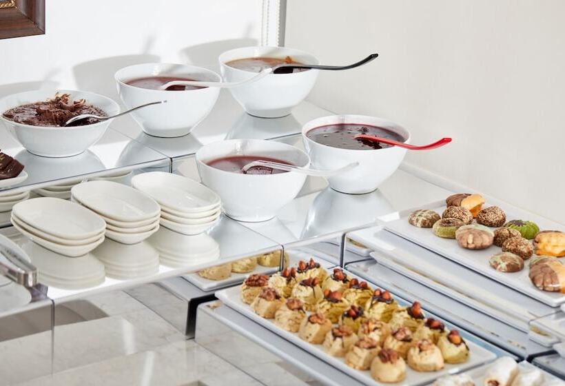 Albinas Hotel Old City